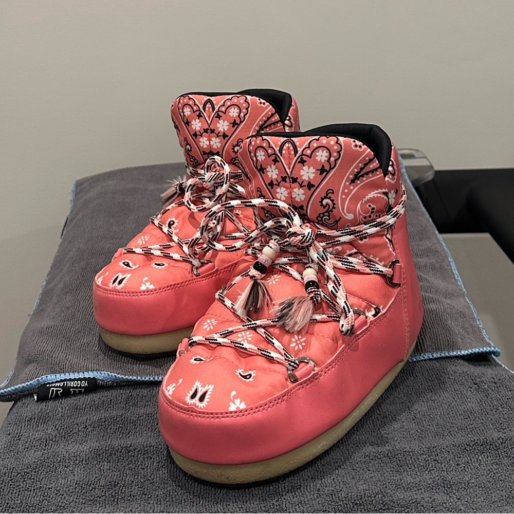 Moon Boot x Alanui Pink Winter Boots